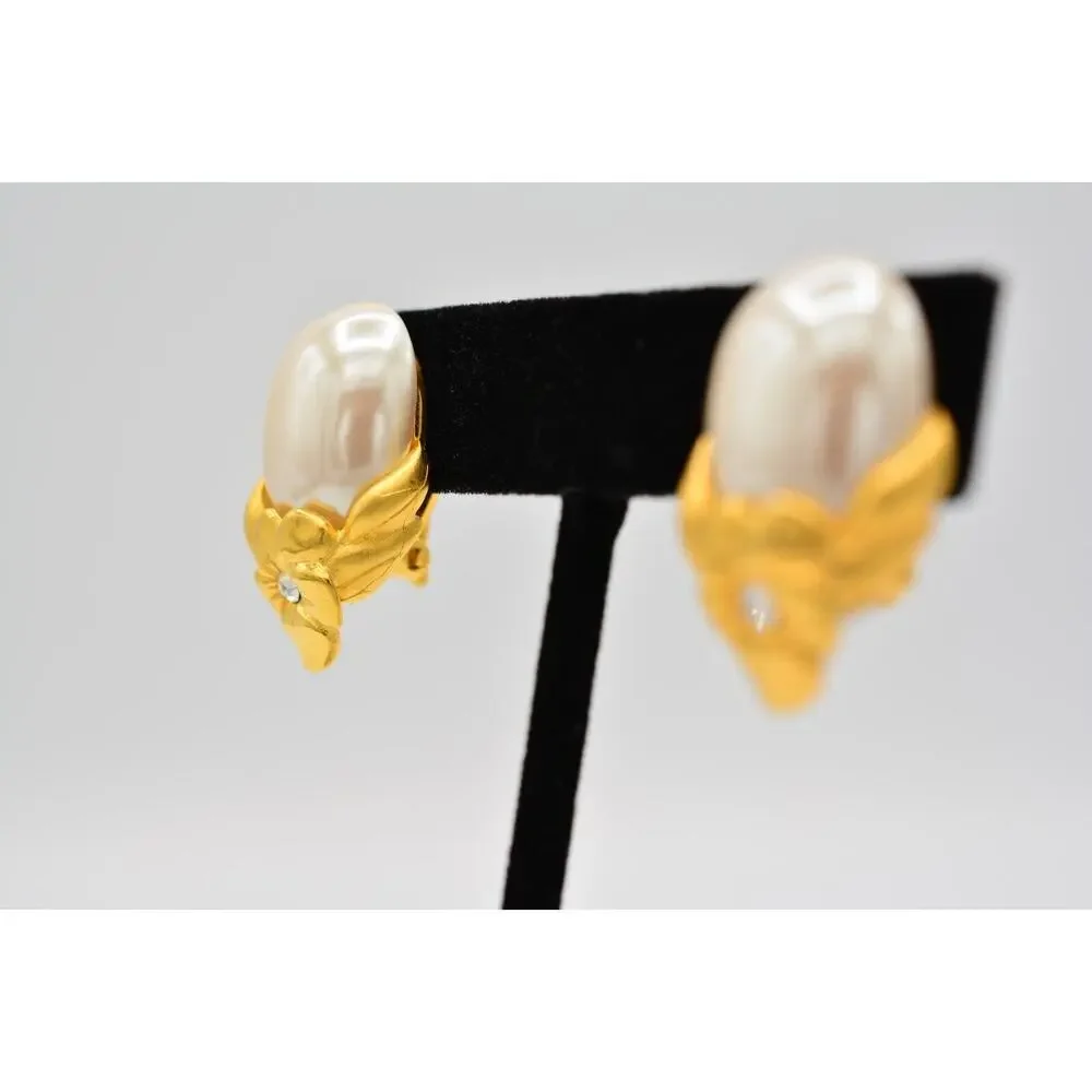 Givenchy Vintage Clip On Earrings Flower Brushed Gold Pearl Crystal Signed 9C - Picture 3 of 12